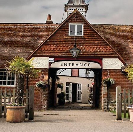 The Walhampton Arms Bed & Breakfast Лимингтън Екстериор снимка