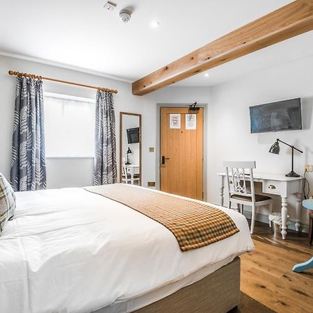 The Walhampton Arms Bed & Breakfast Лимингтън Стая снимка