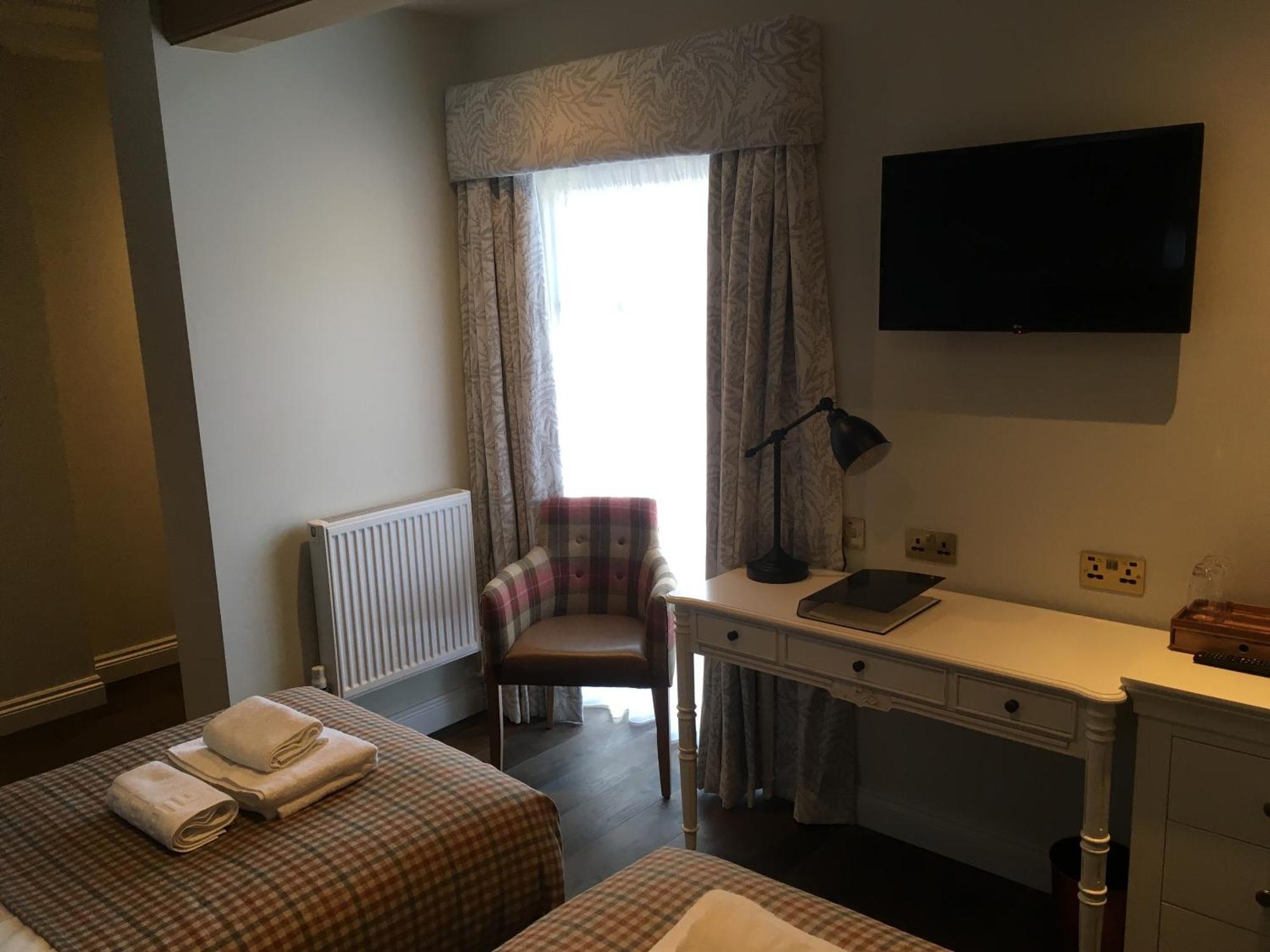 The Walhampton Arms Bed & Breakfast Лимингтън Стая снимка